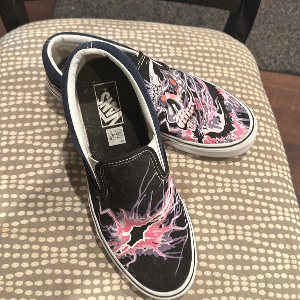 Zap glow-in-the-dark men’s size 9 women’s 10 1/2 vans slip on shoes like new.